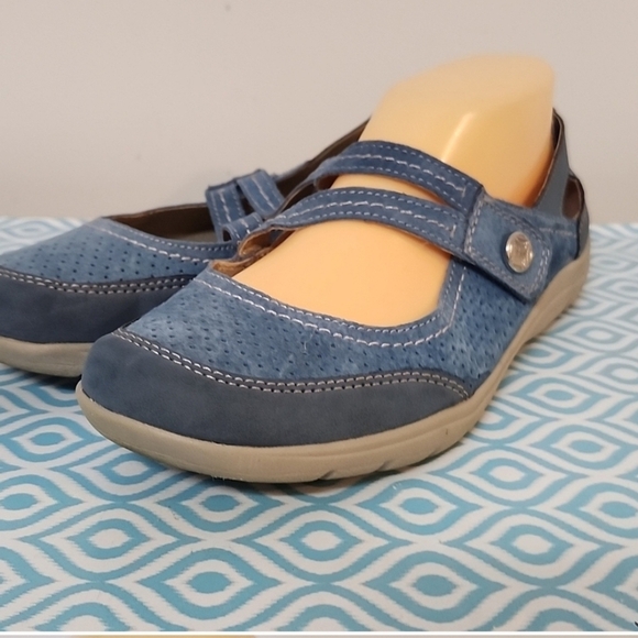 Clarks Shoes - Earth Origins Suede Tova blue Mary Jane’s Size 8.5 Hiking Shoes